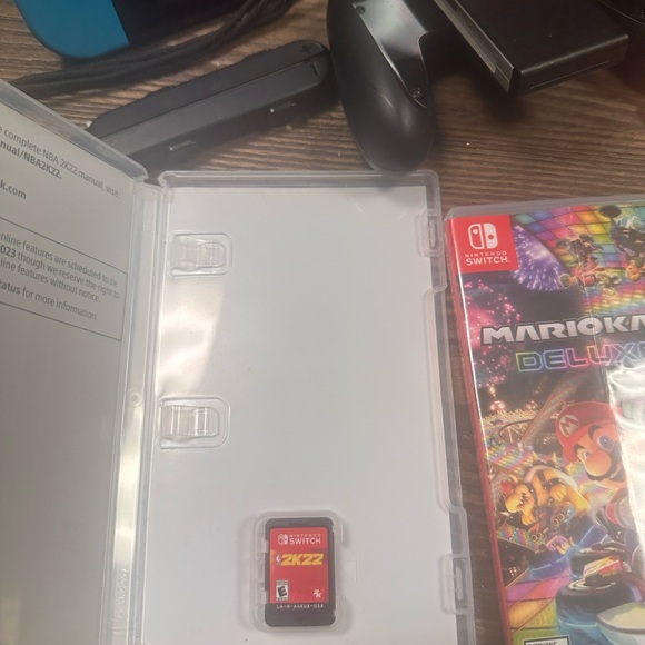 Nintendo Switch Bundle - Picture 5 of 9